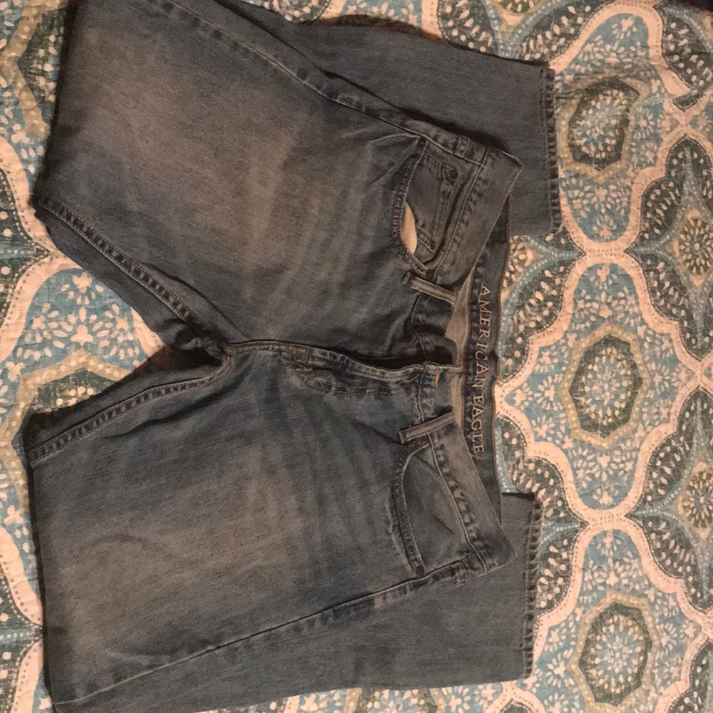 American Eagle men’s jeans